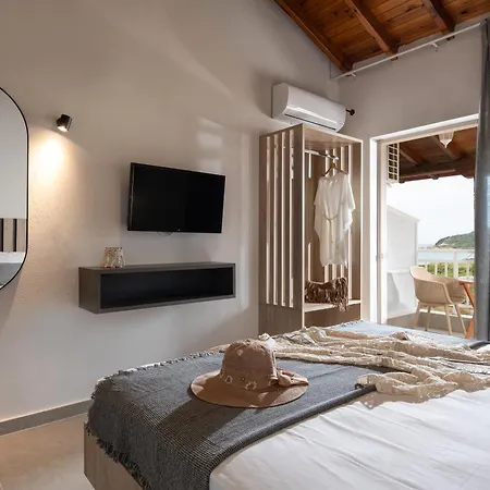 Erifili At & Apartman *