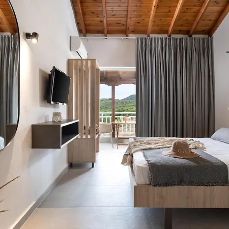 Erifili At & Apartman