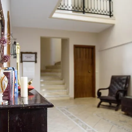 Apartament Erifili At & *