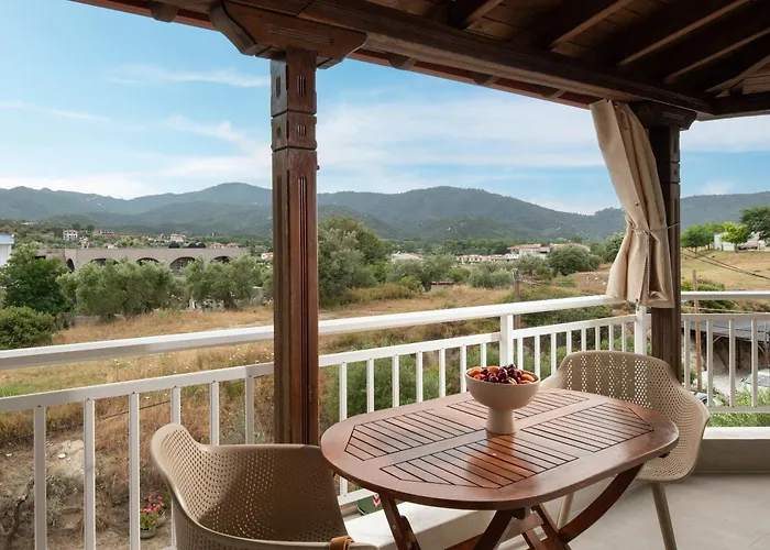 Erifili At & 萨尔蒂