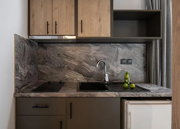 Lägenhet Erifili At & *