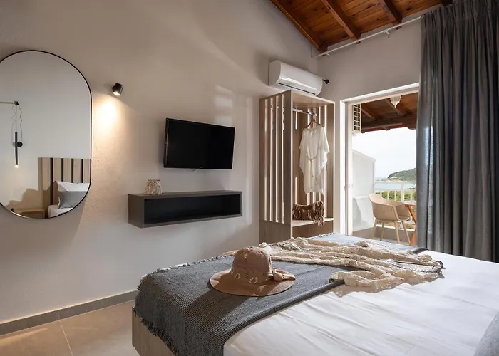 Erifili At & Lägenhet *