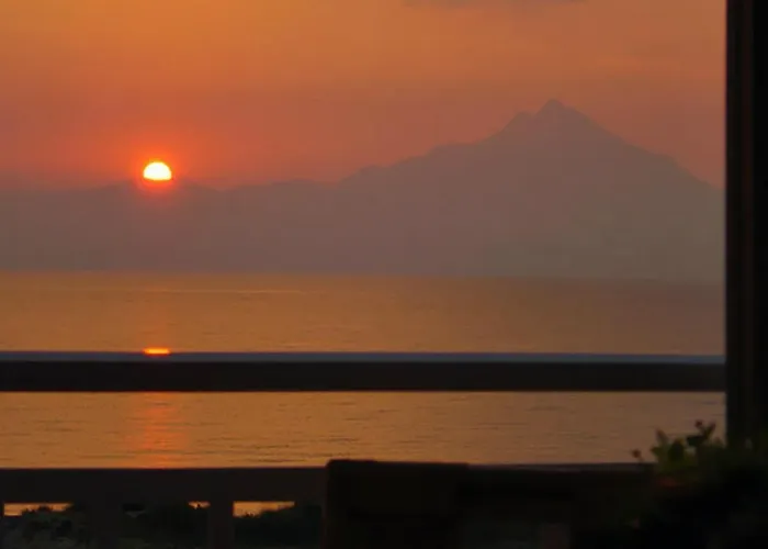 Erifili At & 公寓 *